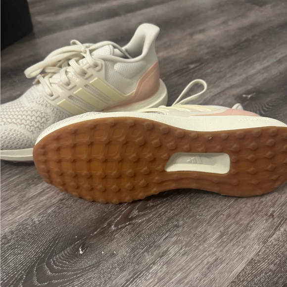 Adidas Cream and Peach Running Shoes